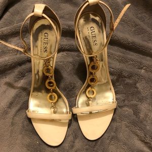 Guess off white and gold sandal size 9- super cute!